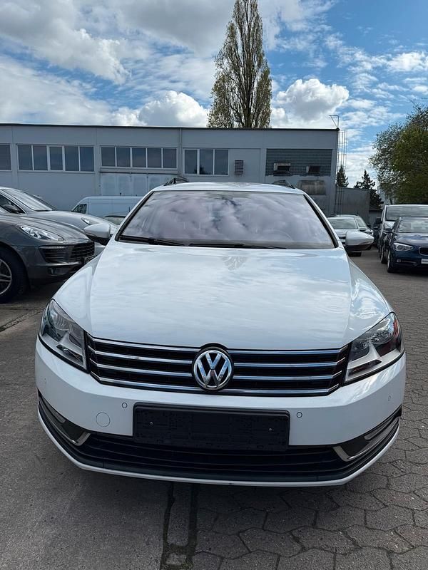 Second-hand VW Passat 150 CP (110 kW) 2012 Alb Break