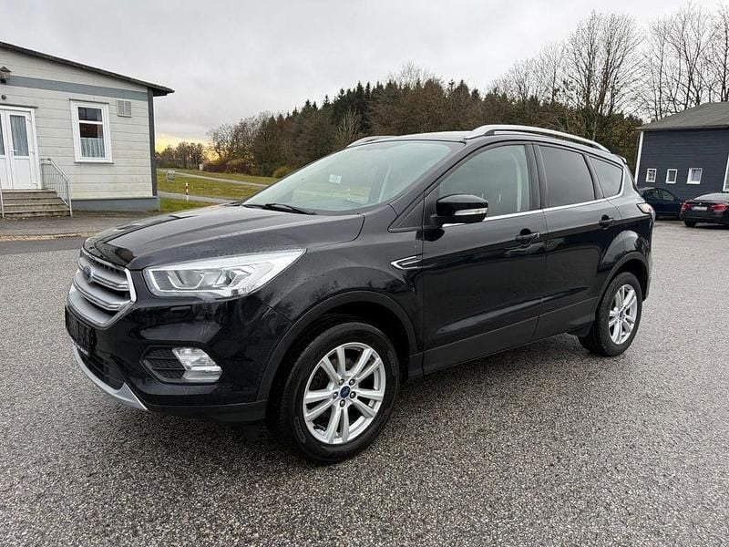 Schwarz Gebraucht 2017 Ford Kuga Cool & Connect SUV | 10.500 € (Superpreis) - Bild 1/4