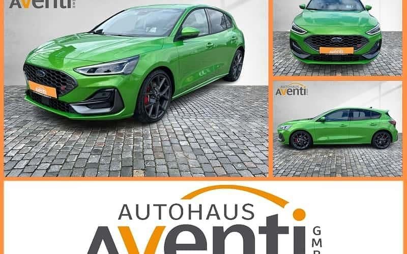 Grün Neu 2025 Ford Focus ST Limousine | 39.679 € (Guter Preis) - Bild 1/4
