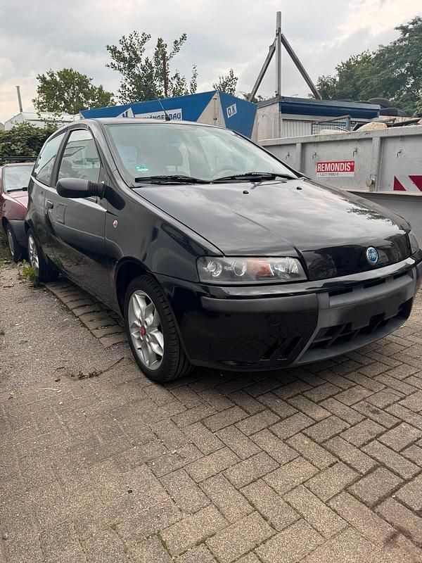 Schwarz Gebraucht 2002 Fiat Punto Kleinwagen | 2.200 € (Teuer) - Bild 1/4