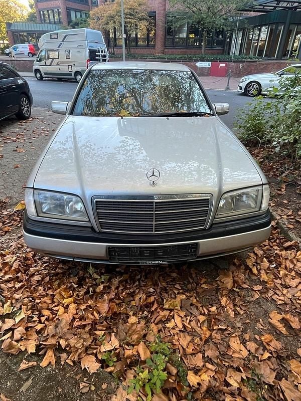 Silber Gebraucht 1996 Mercedes C180 Classic Limousine | 1.150 € (Superpreis) - Bild 1/4