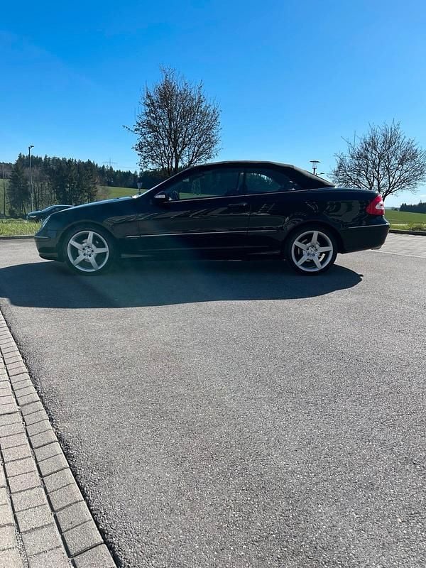 Gebraucht Mercedes CLK320 218 PS (160 kW) 2005 Schwarz Cabrio