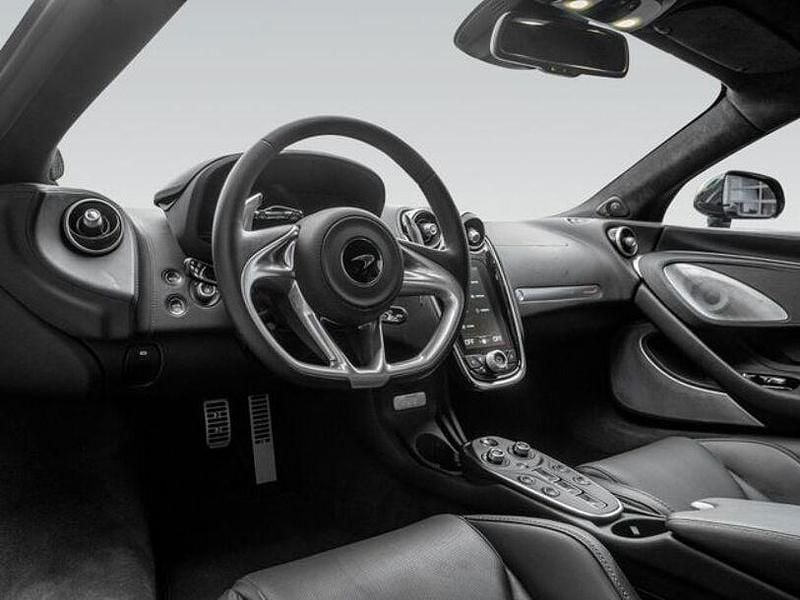 Gebraucht McLaren GT 620 PS (456 kW) 2023 Schwarz Coupé