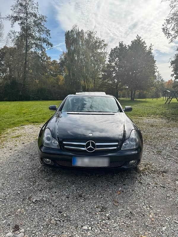 Schwarz Gebraucht 2010 Mercedes 350 Edition Limousine | 13.200 € - Bild 1/4