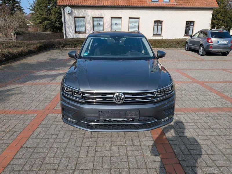 Gebraucht VW Tiguan Highline 150 PS (110 kW) 2019 Grau SUV