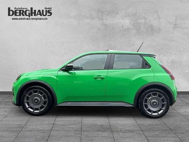 Gebraucht Renault 5 E-Tech Evolution 89 kW (122 PS) 2025 Pop green! metallic Limousine