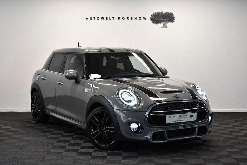 Gebraucht Mini John Cooper Works 192 PS (141 kW) 2019 Moonwalk grey (metallic) Kleinwagen