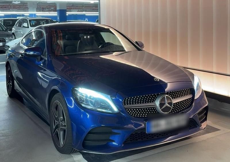 Blau Gebraucht 2018 Mercedes C180 AMG line Coupé | 24.200 € (Fairer Preis) - Bild 1/4