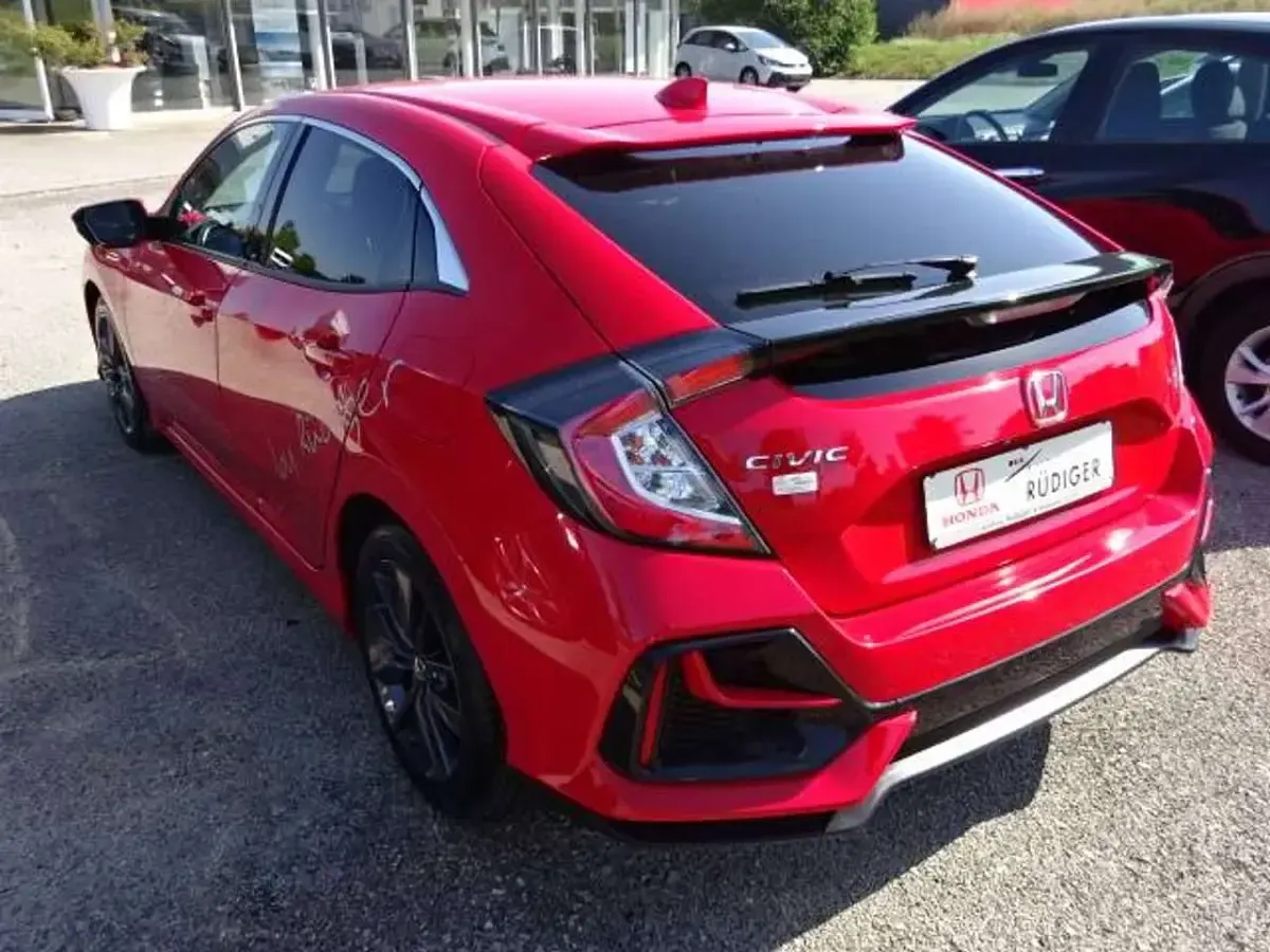Gebraucht Honda Civic Elegance 126 PS (92 kW) 2021 Rally red Limousine