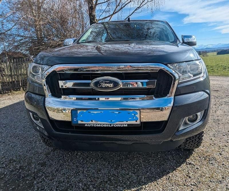 Gebraucht Ford Ranger XLT 160 PS (117 kW) 2017 Grau Pickup