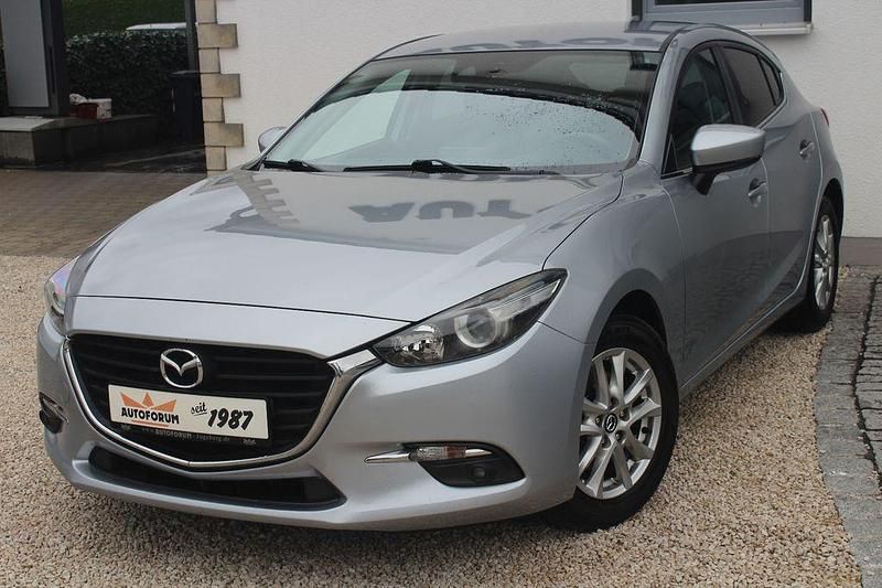 Silber Gebraucht 2017 Mazda 3 Center-Line Limousine | 13.900 € (Fairer Preis) - Bild 1/4