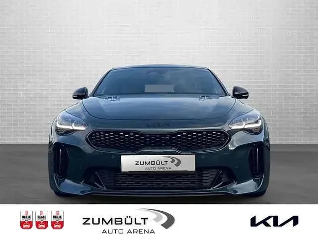 Second-hand Kia Stinger 366 CP (269 kW) 2023 Verde Hatchback