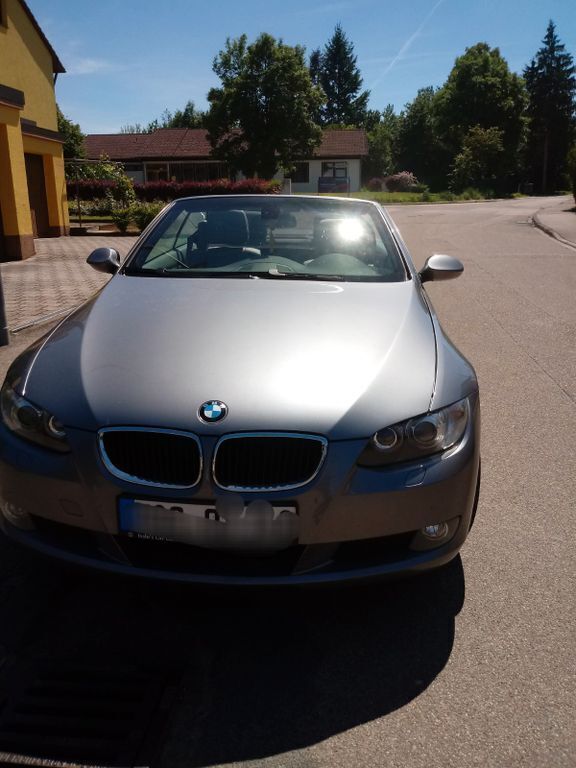 Grau Gebraucht 2009 BMW 320 Cabriolet Sport Line Cabrio | 6.200 € - Bild 1/2