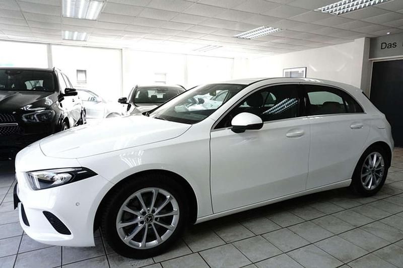 Gebraucht Mercedes A220 190 PS (139 kW) 2021 Weiß Limousine