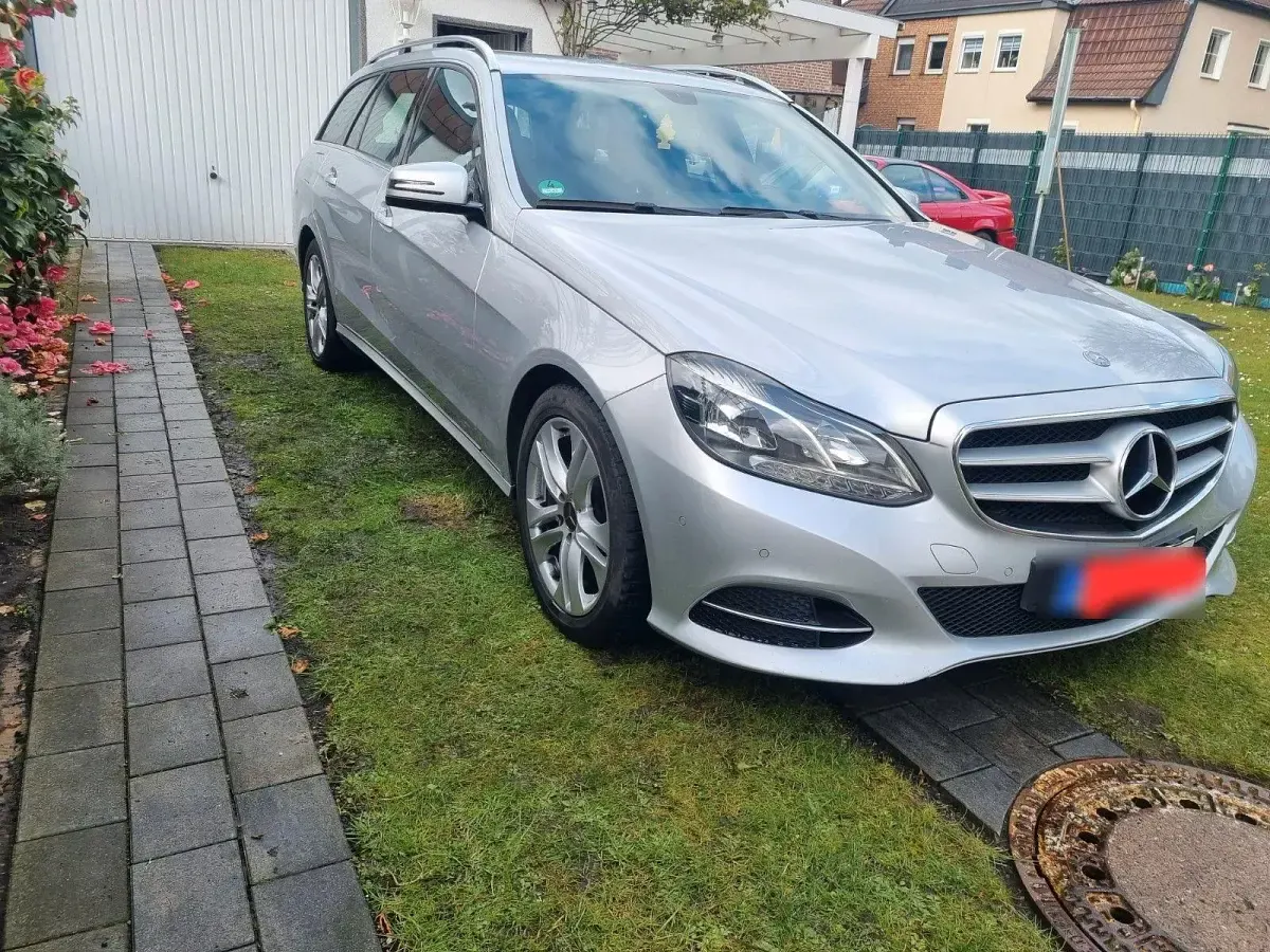 Gebraucht Mercedes E200 Avantgarde 150 PS (110 kW) 2016 Silber Kombi