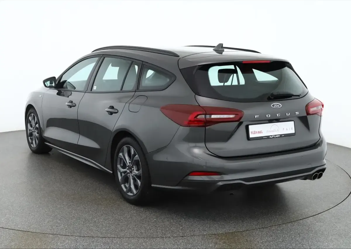 Gebraucht Ford Focus ST-Line 116 PS (85 kW) 2024 Schwarz Kombi