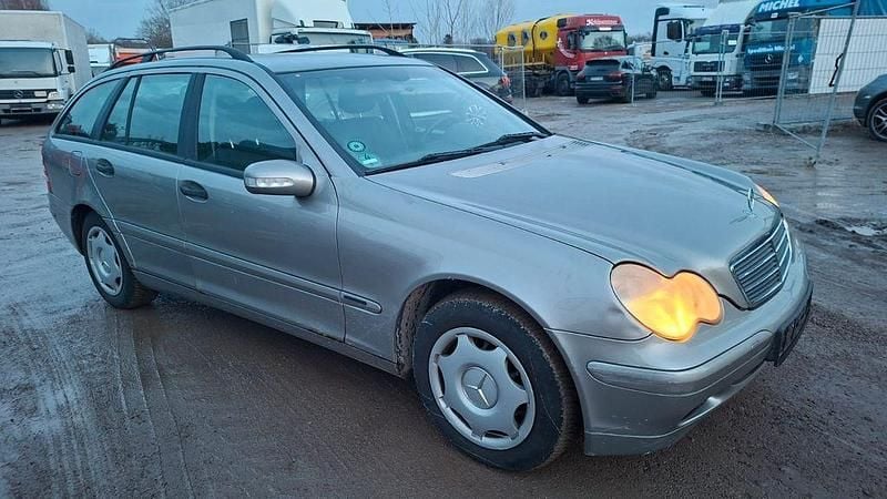 Gebraucht Mercedes C180 143 PS (105 kW) 2004 Silber Limousine
