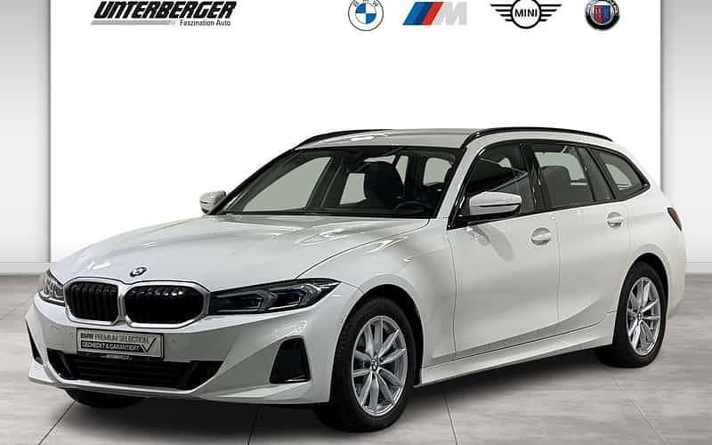 Alpinweiß uni Gebraucht 2024 BMW 320 Comfort Edition Kombi | 37.890 € (Fairer Preis) - Bild 1/4