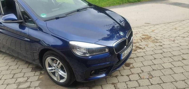 Blau Gebraucht 2016 BMW 218 Active Tourer Sport Line Van / Kleinbus | 12.500 € (Guter Preis) - Bild 1/4