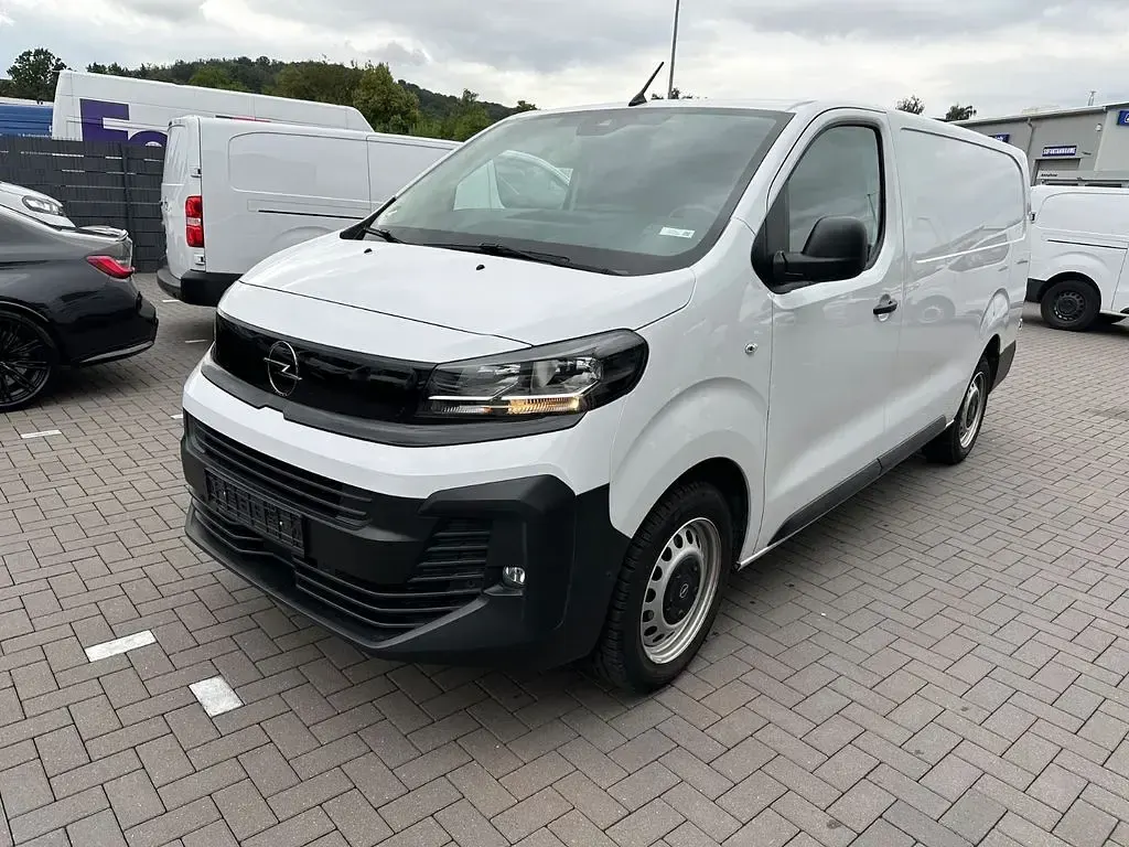 Gebraucht Opel Vivaro-e Combi Basis 144 PS (105 kW) 2025 Weiß Van / Kleinbus