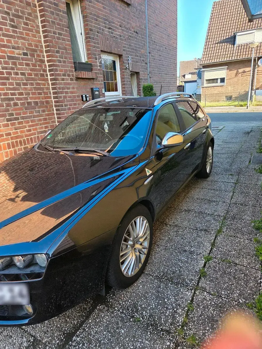 Gebraucht Alfa Romeo 159 136 PS (100 kW) 2011 Schwarz Kombi