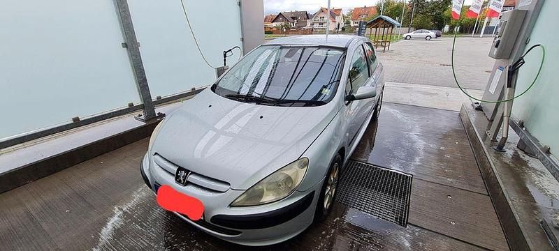 Silber Gebraucht 2003 Peugeot 307 Tendance Limousine | 1.100 € (Guter Preis) - Bild 1/4