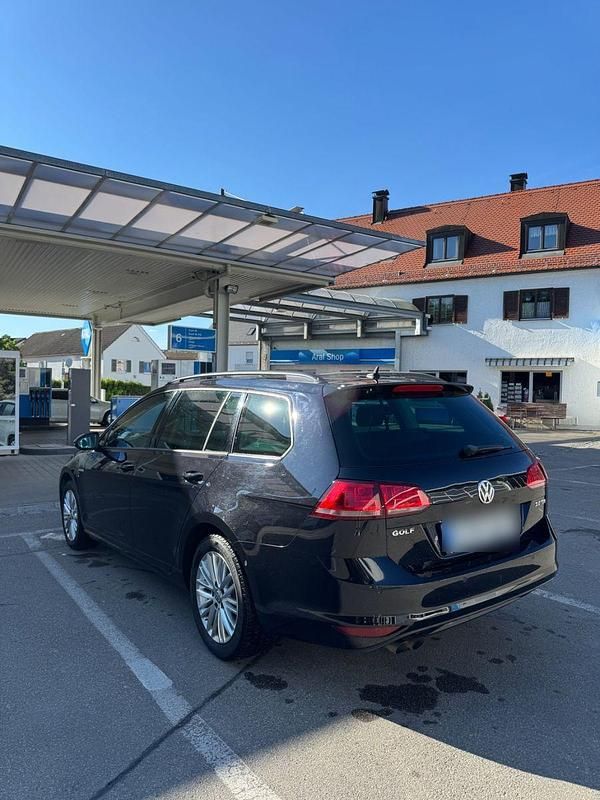 Schwarz Gebraucht 2015 VW Golf VII Cup Kombi | 8.500 € (Guter Preis) - Bild 1/4