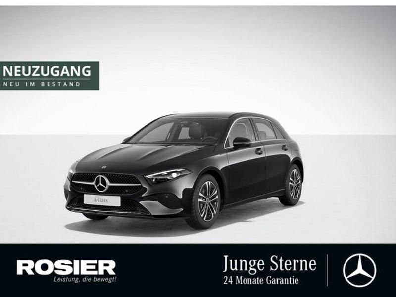 Schwarz / kosmosschwarz (metallic) Gebraucht 2024 Mercedes 200 Coupé | 30.992 € - Bild 1/4
