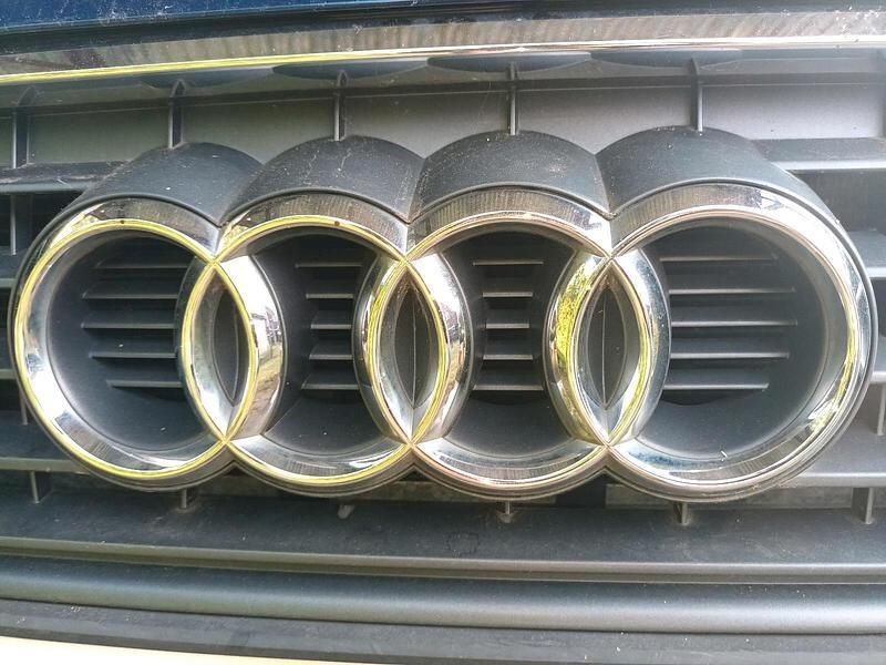 Blau Gebraucht 2013 Audi A1 Ambition Kleinwagen | 8.350 € (Guter Preis) - Bild 1/4
