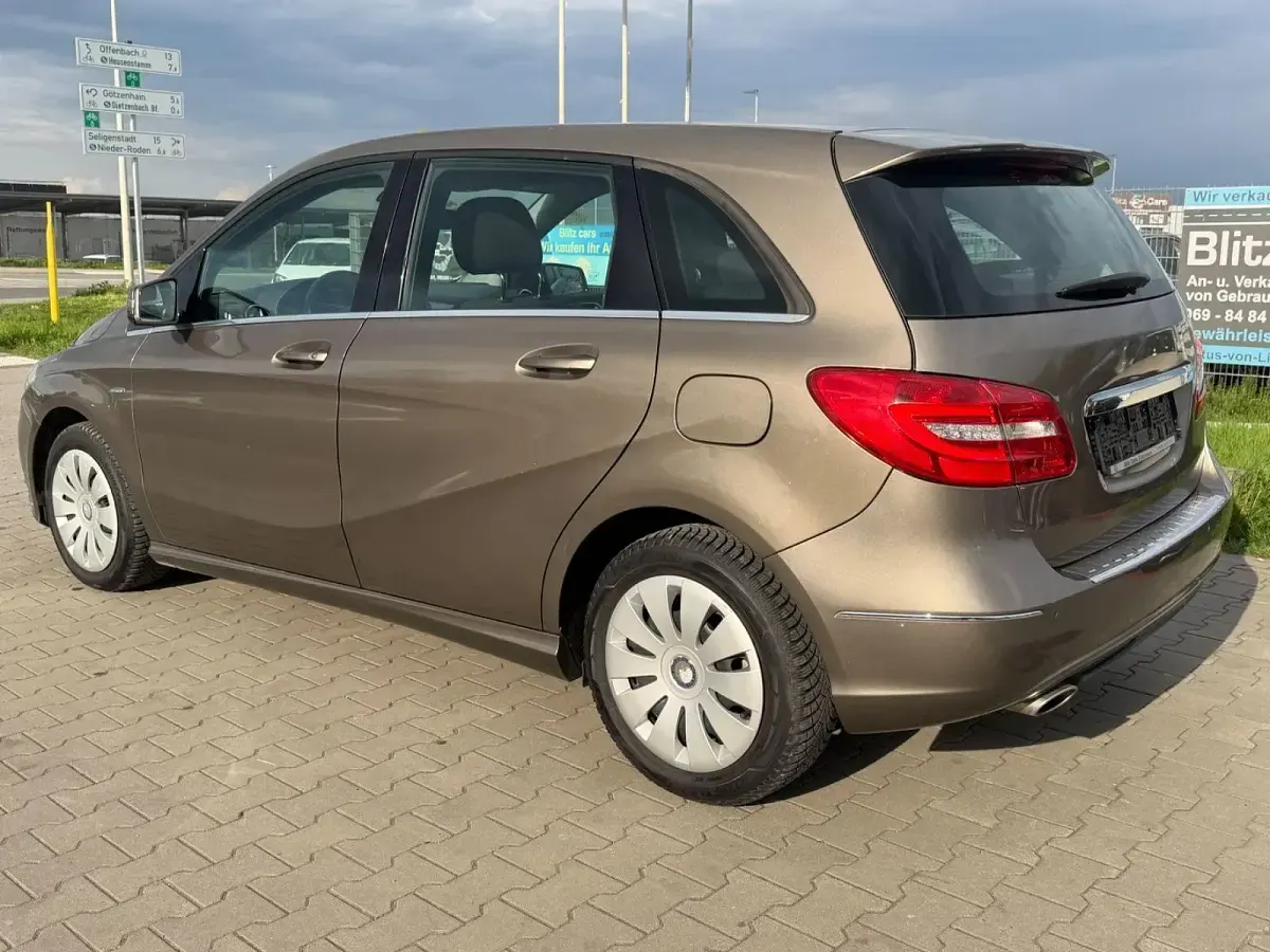 Brugt Mercedes B200 156 HK (114 kW) 2012 Grå MPV