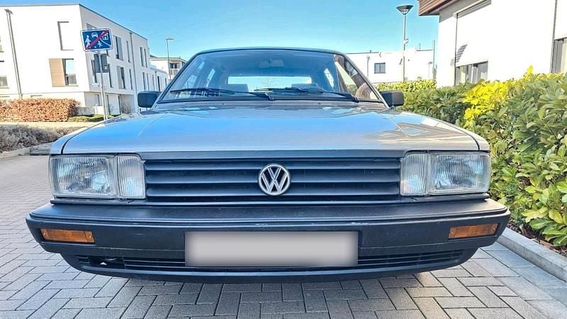 Gebraucht VW Passat 75 PS (55 kW) 1986 Silber Limousine