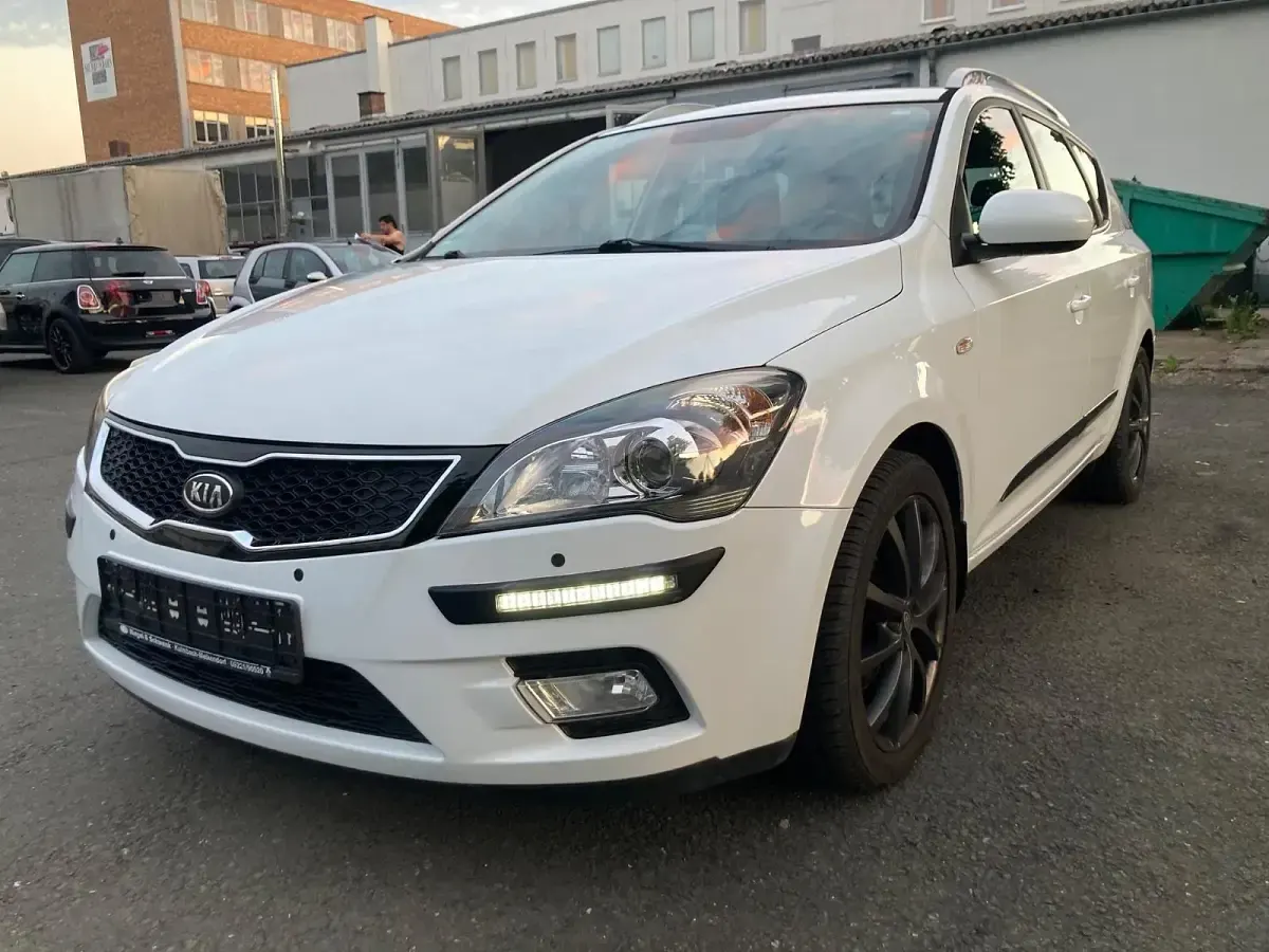Gebraucht Kia Ceed DREAM-TEAM Edition 116 PS (85 kW) 2012 Kleinwagen
