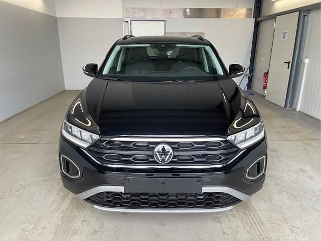Neu VW T-Roc Life 150 PS (110 kW) 2025 [2t2t] deep black metallic SUV