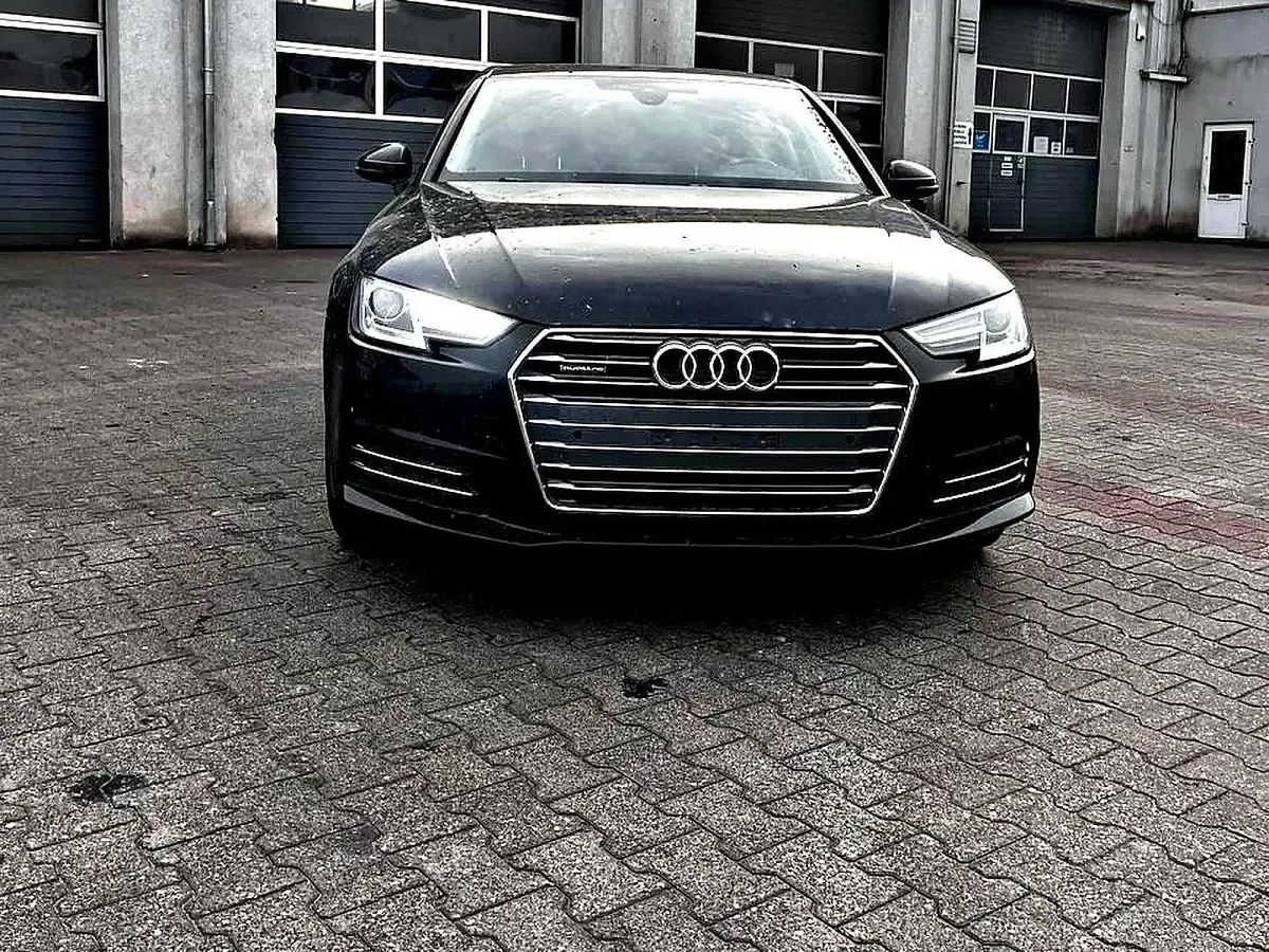 Gebraucht Audi A4 241 PS (177 kW) 2017 Schwarz Limousine