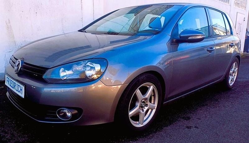 Gebraucht VW Golf VI Trendline 105 PS (77 kW) 2011 Grau Kleinwagen