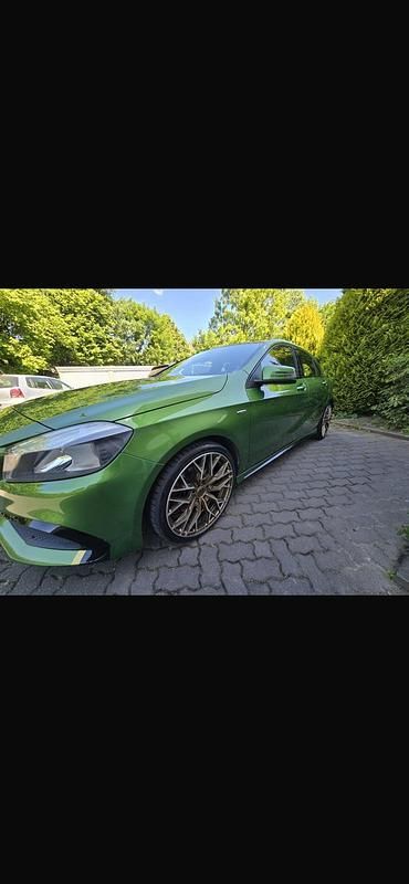 Gebraucht Mercedes A250 218 PS (160 kW) 2017 Grün Kleinwagen