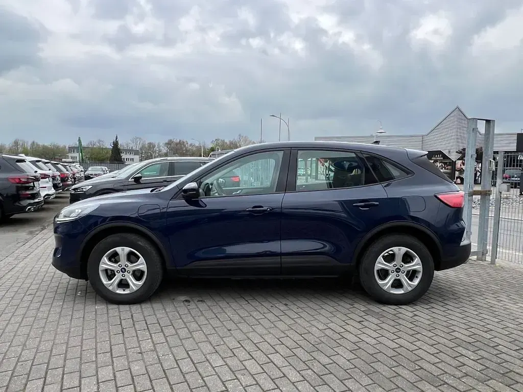 Second-hand Ford Kuga Cool & Connect 224 CP (164 kW) 2021 Albastru SUV