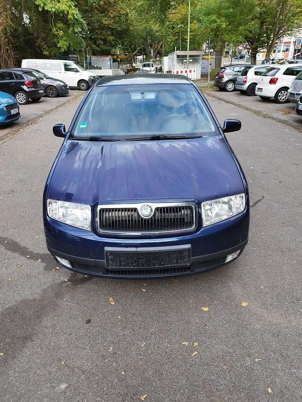 Blau Gebraucht 2001 Skoda Fabia Kombi | 1.350 € (Fairer Preis) - Bild 1/4