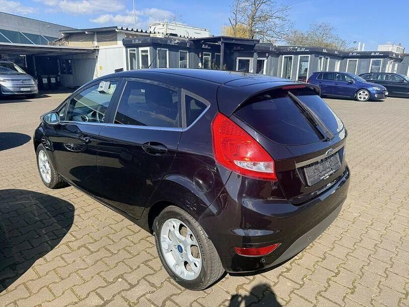 Gebraucht Ford Fiesta Titanium 95 PS (69 kW) 2011 Schwarz Kleinwagen
