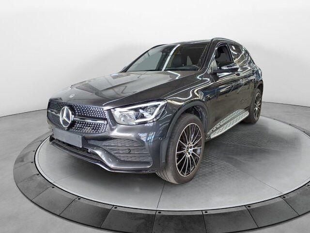 Grau Gebraucht 2021 Mercedes GLC300e AMG line SUV | 32.799 € (Fairer Preis) - Bild 1/4