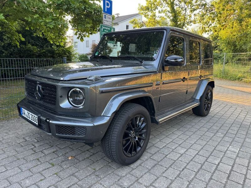 Grau Gebraucht 2023 Mercedes G500 AMG SUV | 143.900 € - Bild 1/4
