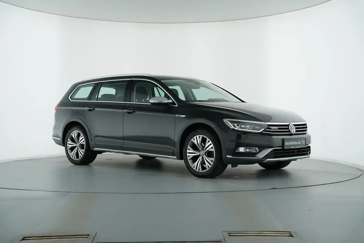 Gebraucht VW Passat Alltrack 220 PS (161 kW) 2018 Grau Kombi