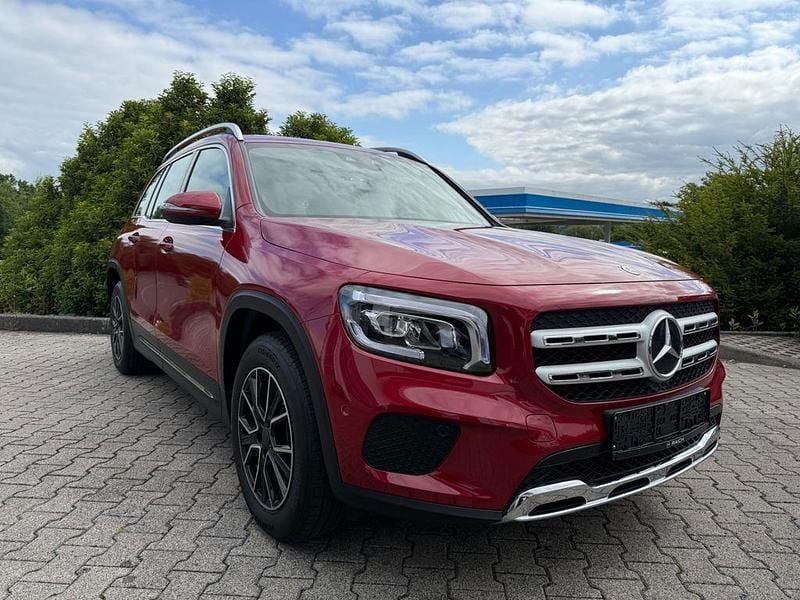 Rot Gebraucht 2021 Mercedes GLB250 SUV | 35.105 € (Guter Preis) - Bild 1/4