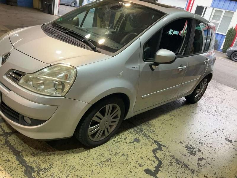 Silber Gebraucht 2012 Renault Modus Van / Kleinbus | 7.790 € - Bild 1/2