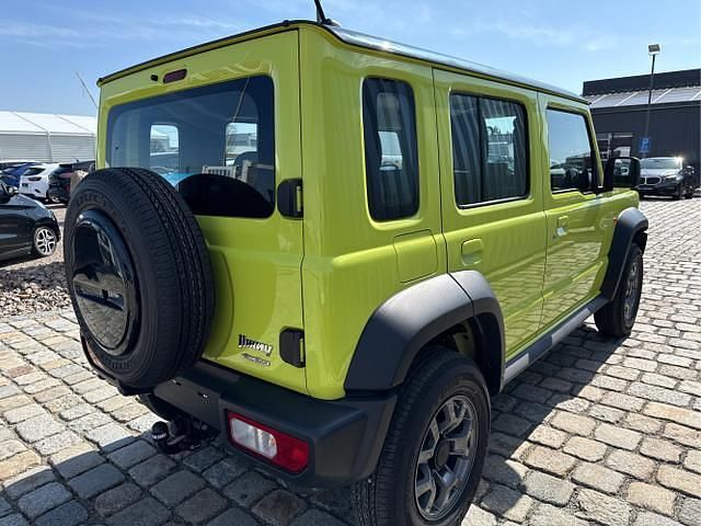 Neu Suzuki Jimny 102 PS (75 kW) 2025 Gelb / schwarzes dach gelb / schwarzes dach SUV