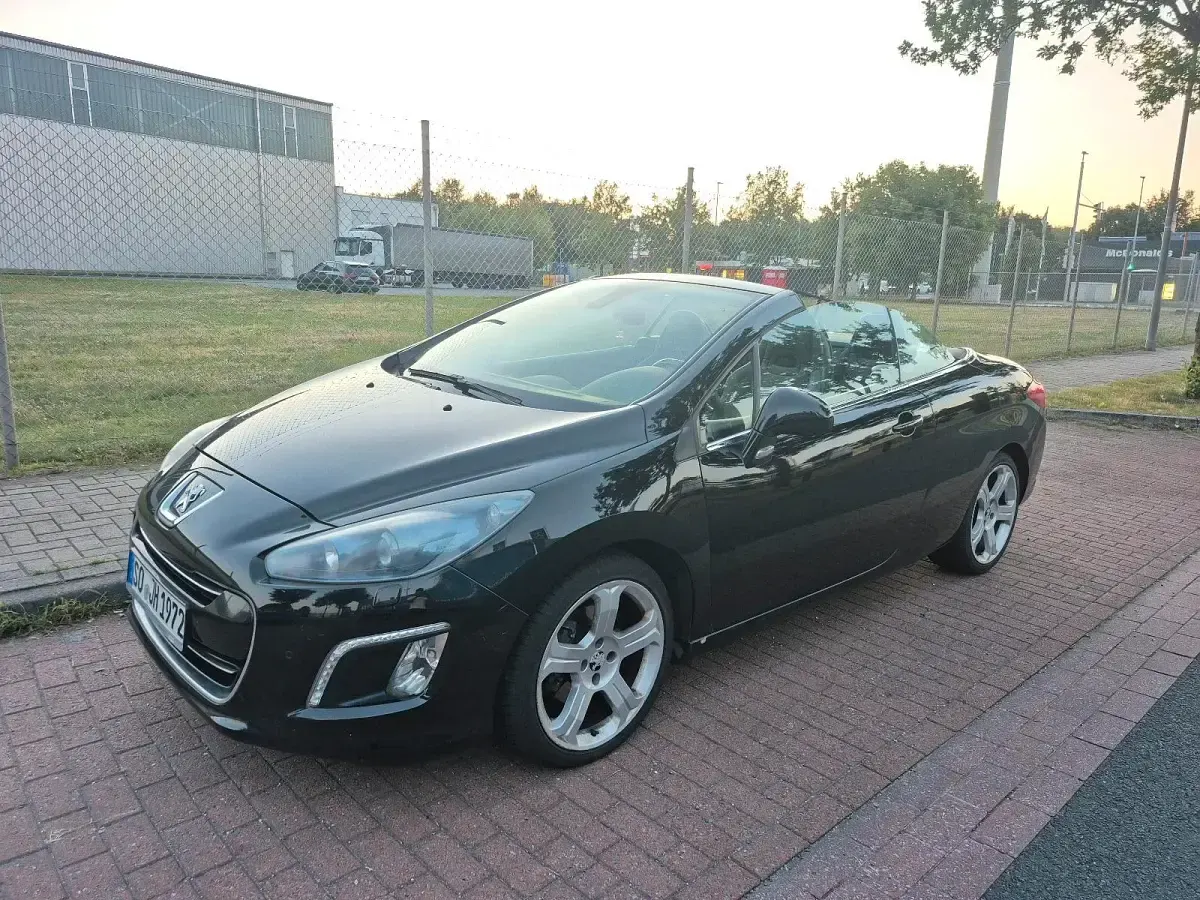 Gebraucht Peugeot 308 CC 163 PS (119 kW) 2013 Schwarz Cabrio