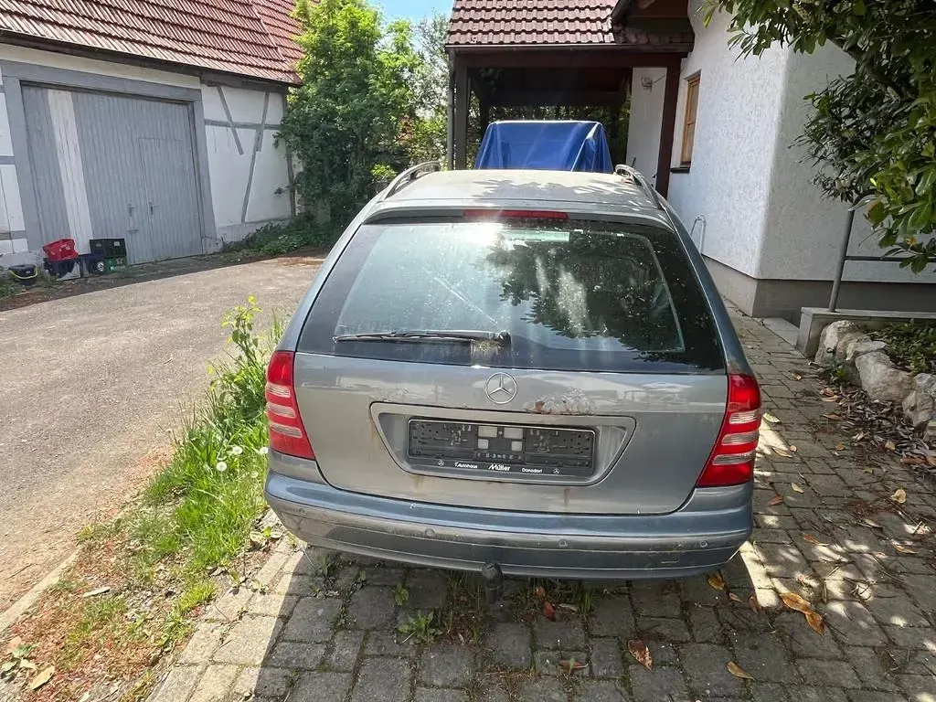 Gebraucht Mercedes C180 Classic 143 PS (105 kW) 2004 Grau Limousine