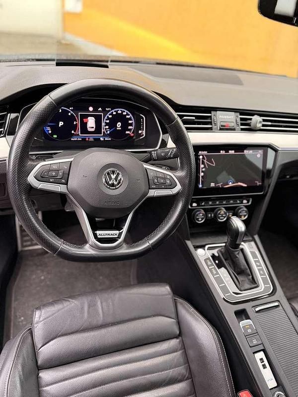 Gebraucht VW Passat Alltrack 239 PS (175 kW) 2019 Schwarz Kombi