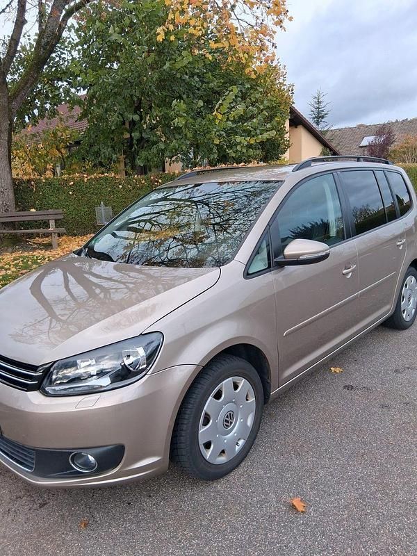 Gebraucht VW Touran 105 PS (77 kW) 2014 Beige Van / Kleinbus