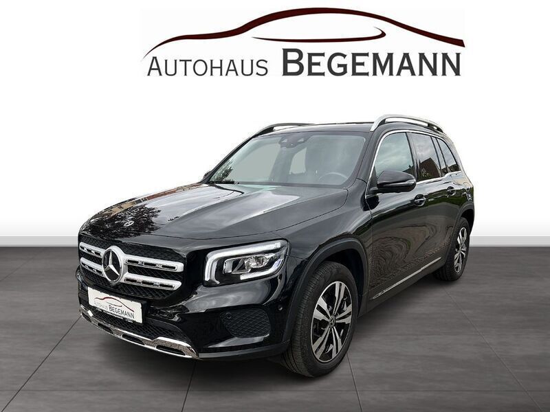 Kosmosschwarz metalliclack Gebraucht 2022 Mercedes GLB200 Progressive SUV | 34.800 € (Fairer Preis) - Bild 1/4